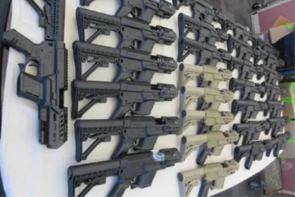 Quadrilha usa empresa de efeitos cinematográficos para armazenar armas