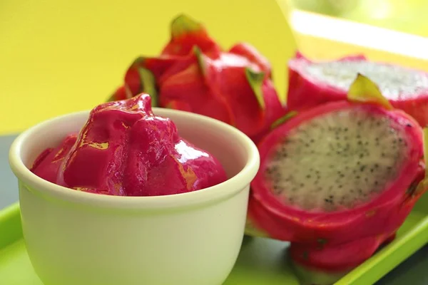 Pitaya Bowl oferece nova forma de comer a deliciosa fruta