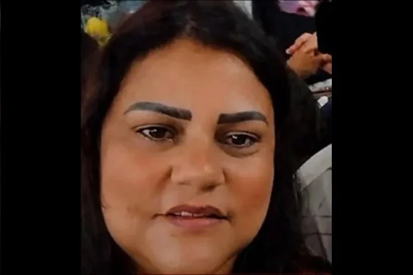 Professora é assassinada em frente a igreja; marido é o suspeito