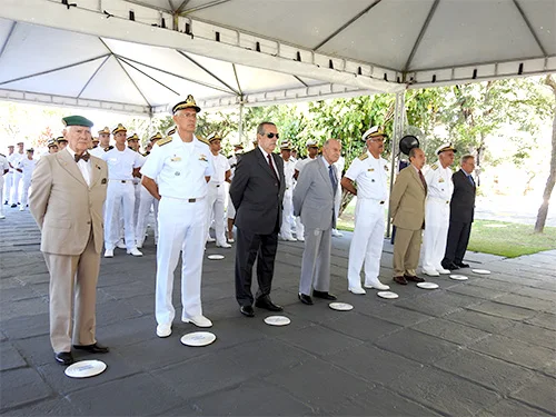 Almirante punido por criticar a Marinha diz que houve abuso de autoridade