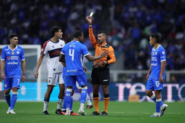 Partida entre Cruz Azul e Atlante pelo Campeonato Mexicano