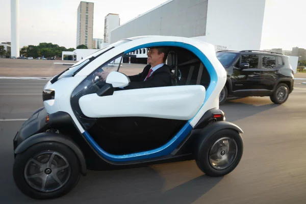 ABDI vai doar frota de carros elétricos para a UnB