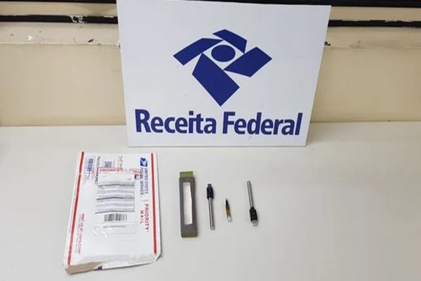Maconha líquida enviada dos EUA à Paraíba é apreendida em aeroporto