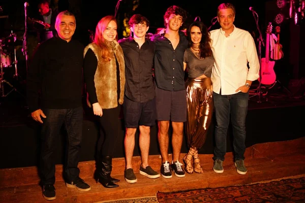 Aniversariantes e família do Henrique Rosso