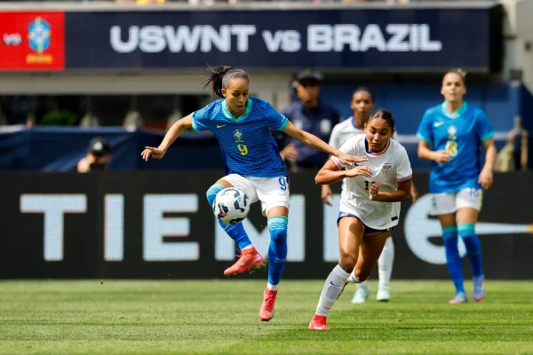 Foto colorida do jogo entre Brasil e Estados Unidos - Metrópoles