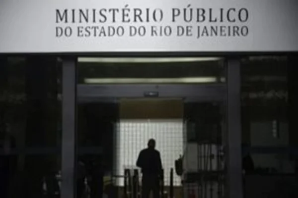 Mulher é afastada por desviar R$ 12 milhões de 4 entidades católicas