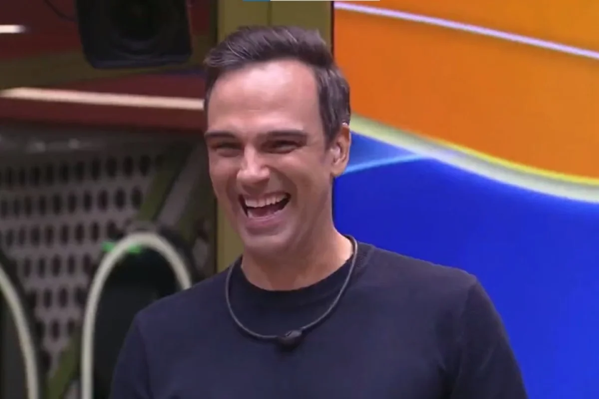 Tadeu Schmidt durante a apresentação do dia 101, do BBB22 Tadeu Schmidt durante a apresentação do dia 101, do BBB22