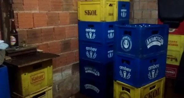 Polícia desmonta fábrica clandestina de cerveja no Gama