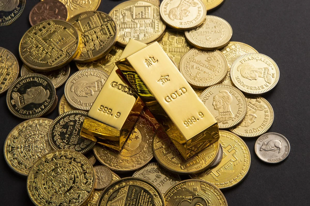 Ouro nunca deixa de brilhar por reorganização atômica