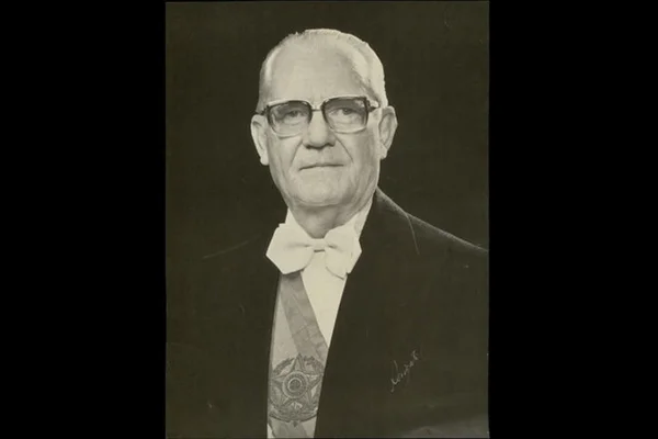 Retrato do ex-presidente ditador Ernesto Geisel - Metrópoles