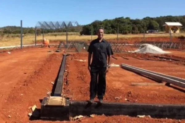 Padre Vanilson faz vaquinha para pagar galpão de obra social no DF