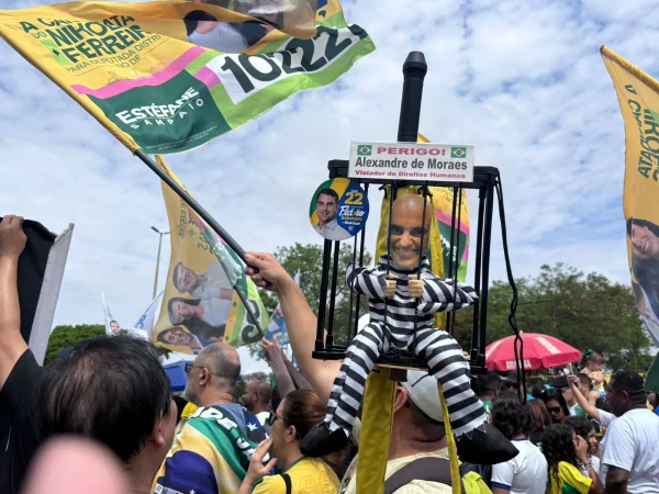 Moraes, Ato, Brasília