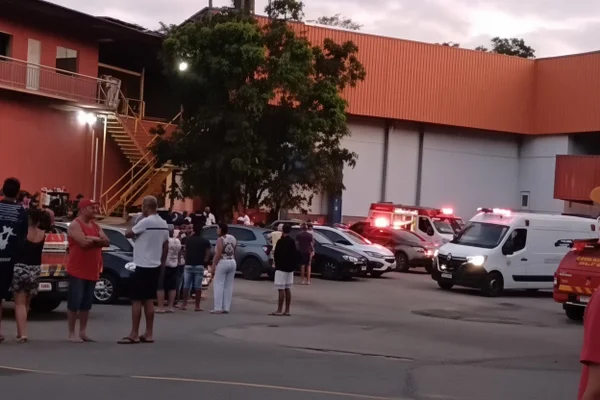 fábrica brumadinho teto desaba