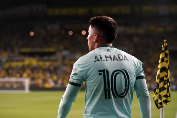 Imagem colorida de Thiago Almada, jogador da MLS cotado para ir ao Botafogo- Metrópoles