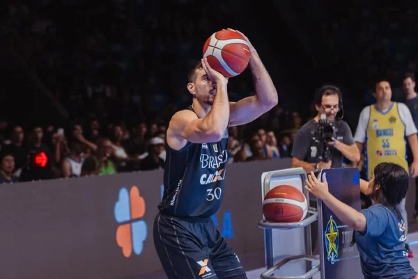 NBB: Daniel Von Haydin vence Torneio de 3 pontos do Jogo das Estrelas