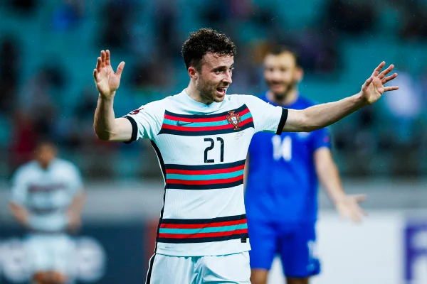 Diogo Jota marcou um dos gols contra o Azerbaijão