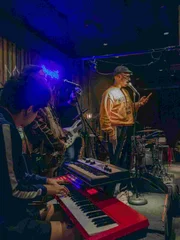 Além de ter montado uma banda e ter cantado com músicos de peso como Zé Vaqueiro e Wado, o comediante tem planos de lançar um álbum ainda em 2026 Além de ter montado uma banda e ter cantado com músicos de peso como Zé Vaqueiro e Wado, o comediante tem planos de lançar um álbum ainda em 2026