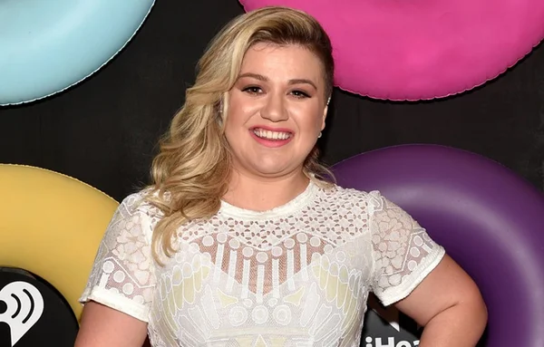 Kelly Clarkson anuncia nascimento do segundo filho