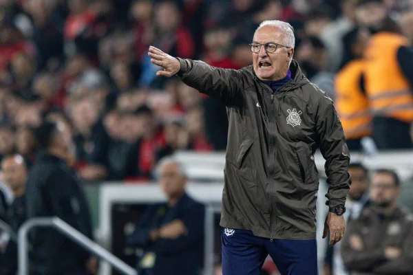 Dorival Junior exalta Gui Negão após gol decisivo para o Corinthians