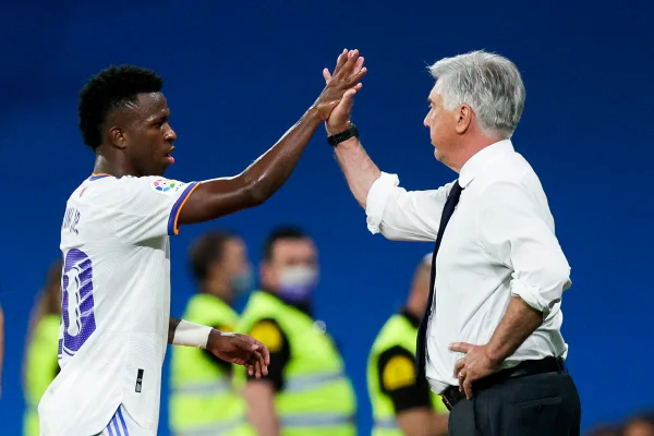 Real Madrid Vinícius Jr e Ancelotti