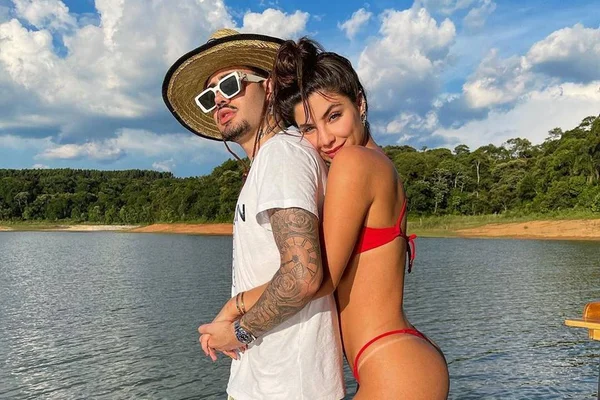 Kevinho e a namorada Gabriela