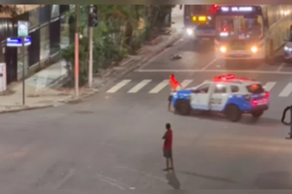 Gringos filmam ação policial no Rio de Janeiro: “Isso é o Brasil”