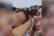 Alex, Eliana e o filho do casal, de quatro anos de idade