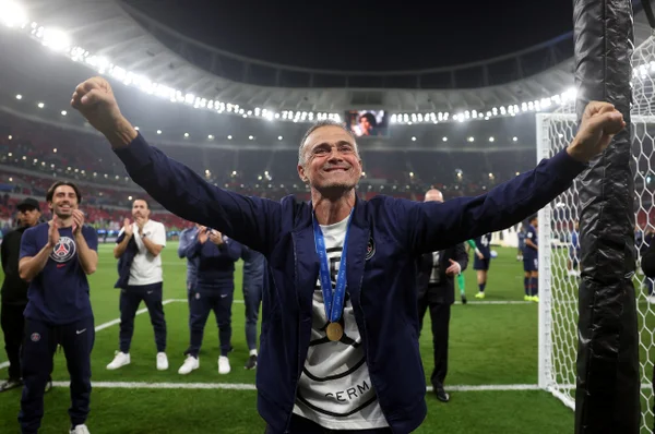 Luís Enrique, técnico do PSG, após ser campeão da Copa Intercontinental
