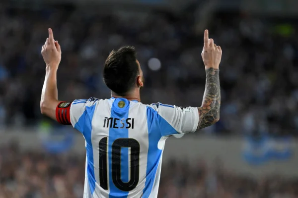 Imagem colorida de Messi, da Seleção Argentina- Metrópoles