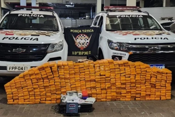 "Delivery de droga": entregador é preso com 400 kg de maconha em SP