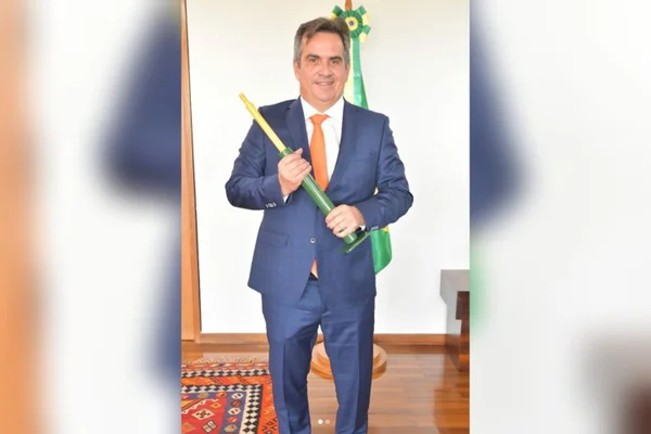 Ciro Nogueira enfrenta desafio de ser “amortecedor” sem parar Bolsonaro