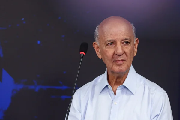 josé Roberto Arruda Candidatos ao Governo do Distrito Federal aguardam início do debate no estúdio da TV Brasília metropoles 5