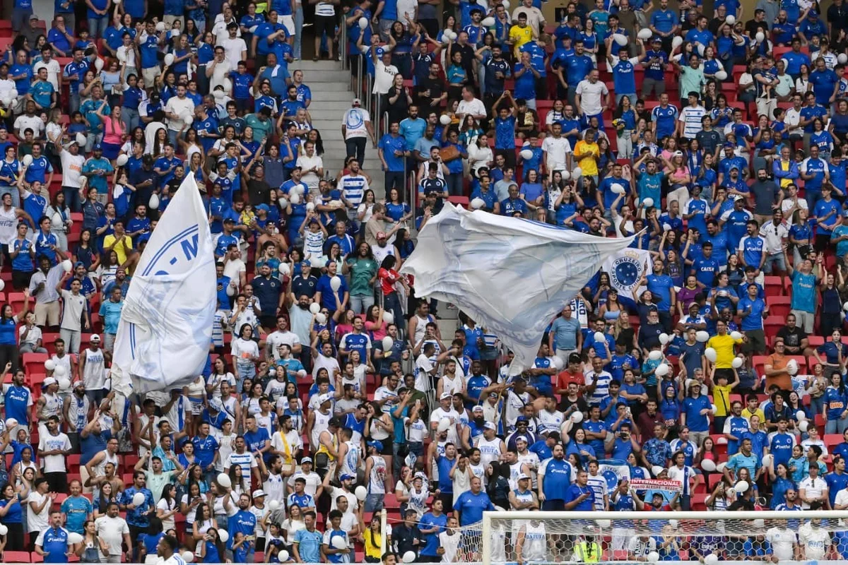 Gabriel Grando brilha e Grêmio vence o Cruzeiro em jogão no DF - imagem 14 Gabriel Grando brilha e Grêmio vence o Cruzeiro em jogão no DF - imagem 14