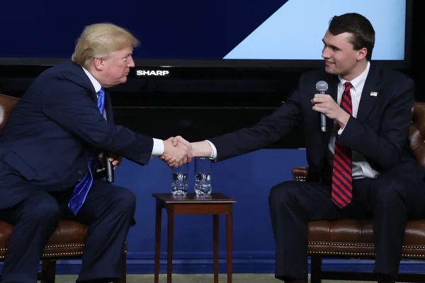 Imagem colorida, Trump irá homenagear ativista de direita que foi assassinado a tiros- Metrópoles