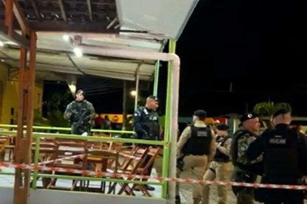 Jovem de 22 anos é morto a tiros dentro de sorveteria em PB