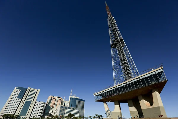 A Torre de TV vai cair? Veja o que o Metrópoles apurou