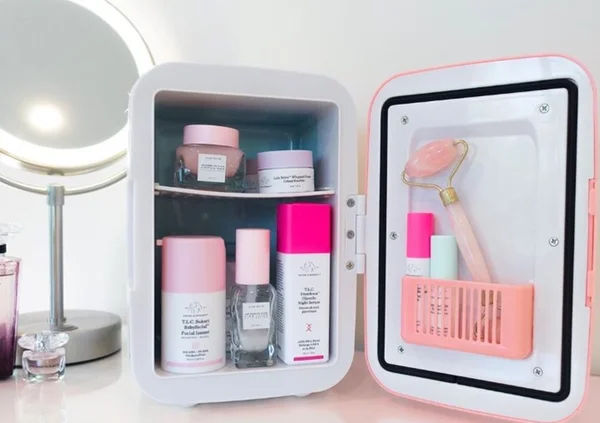 Geladeira de make? Entenda qual é o novo acessório das beauty lovers