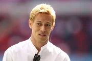 Honda se ofereceu para assumir o cargo de treinador do Japão. Honda se ofereceu para assumir o cargo de treinador do Japão.