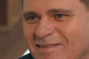 O humorista Batoré em entrevista ao "Programa do Gugu"