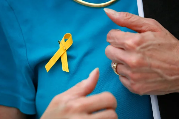 setembro amarelo laço amarelo origem moda história - metrópoles