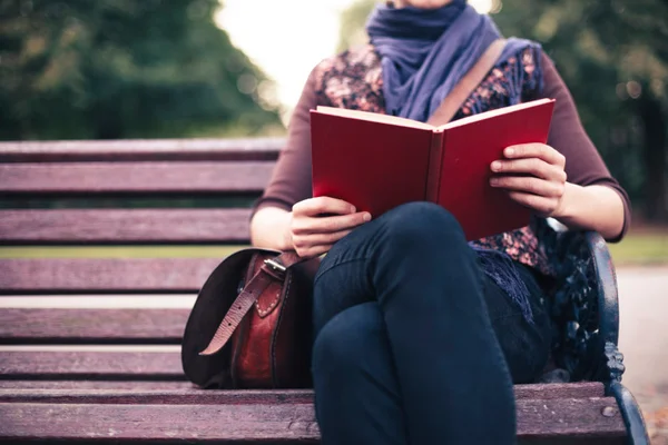Guia do folião mal humorado: livros, filmes, discos e outros produtinhos para quem quer ficar quieto no feriado