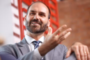 O deputado federal Eduardo Bolsonaro comemorou ataque de Lula