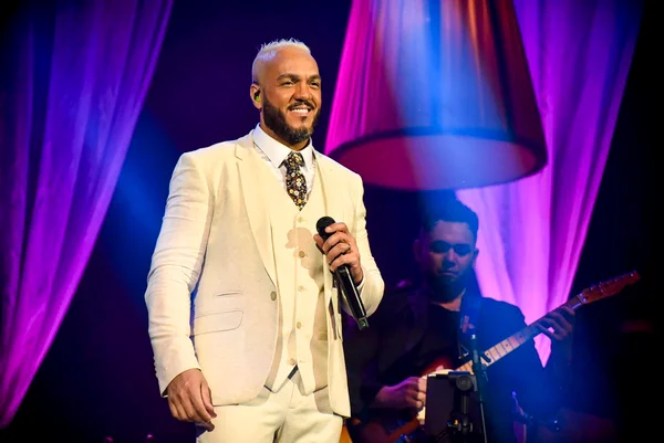 Belo lança música Vida que Segue e diz: “Vamos sempre falar de amor”