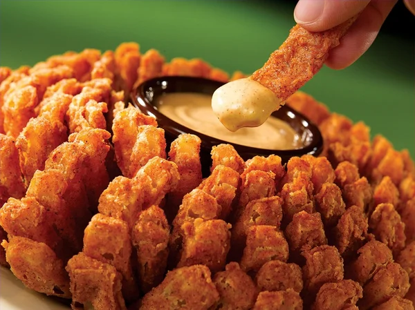 Outback oferece Blooming Onion de graça durante uma semana
