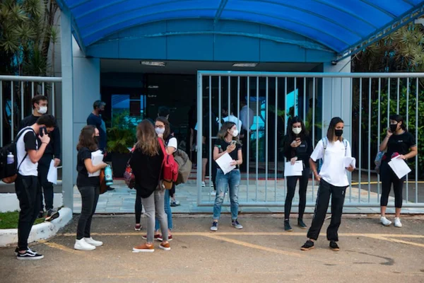 Aulas presenciais nas faculdades de SP serão retomadas em agosto