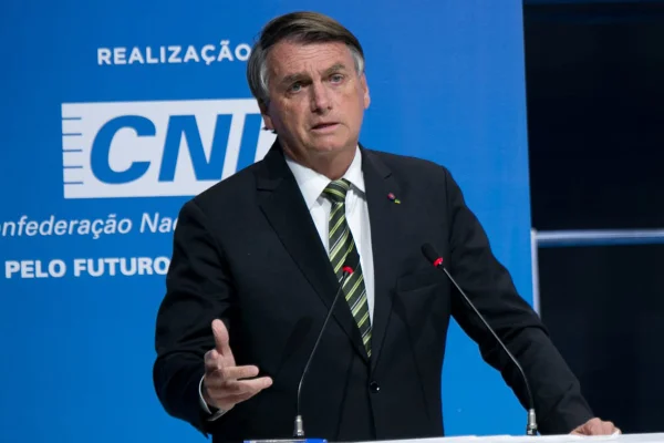 Bolsonaro critica governadores do NE por serem contra redução do ICMS