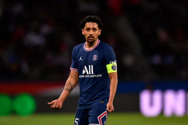 O zagueiro Marquinhos atuando pelo Paris Saint-Germain no Campeonato Francês - Metrópoles