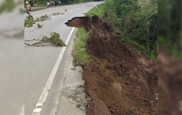 Rodovias seguem interditadas sete dias após chuvas em Santa Catarina