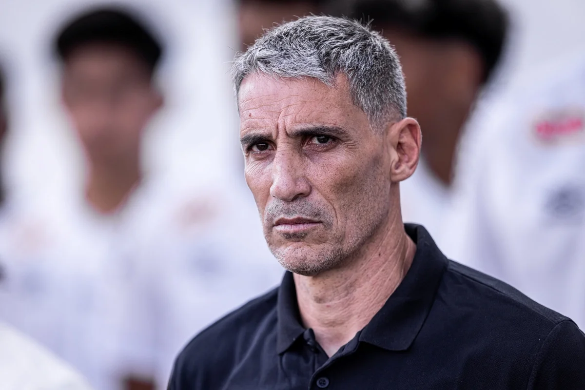 Demitido do Racing, Vojvoda lamenta decisão do clube e fala sobre temporada