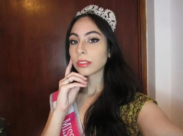 Yasmin Pesinato, miss teen da cidade de São Paulo 2021